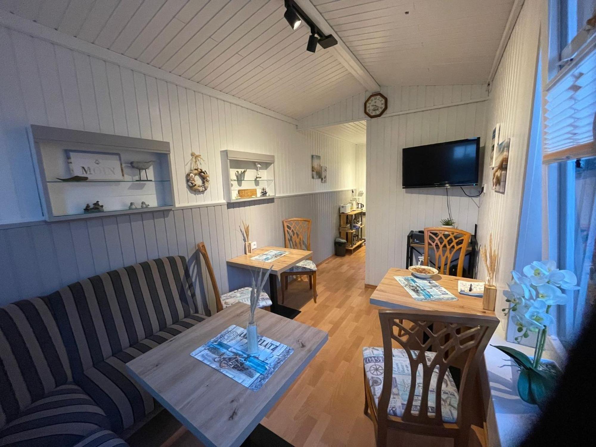 Haus Breslau Hotell Borkum Rum bild